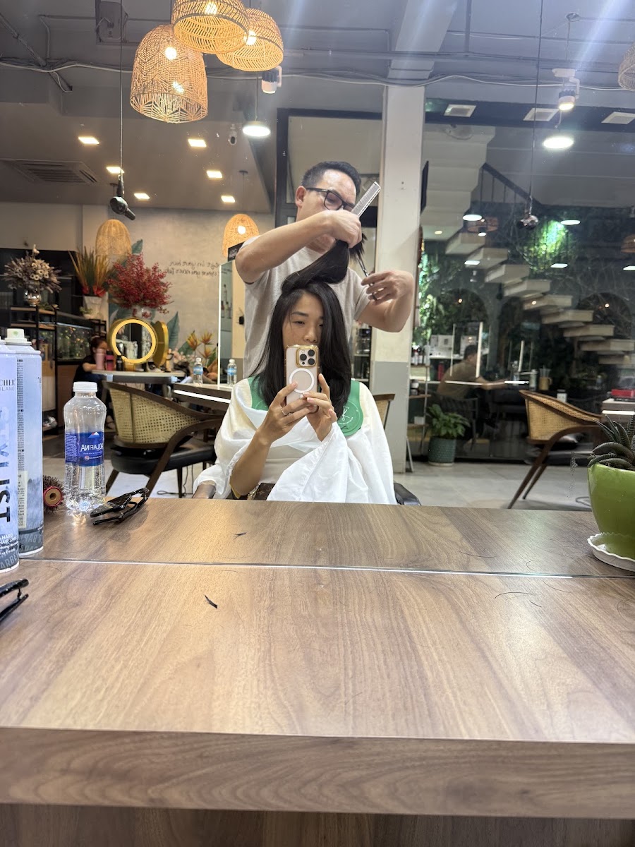 A Doan Hair Salon