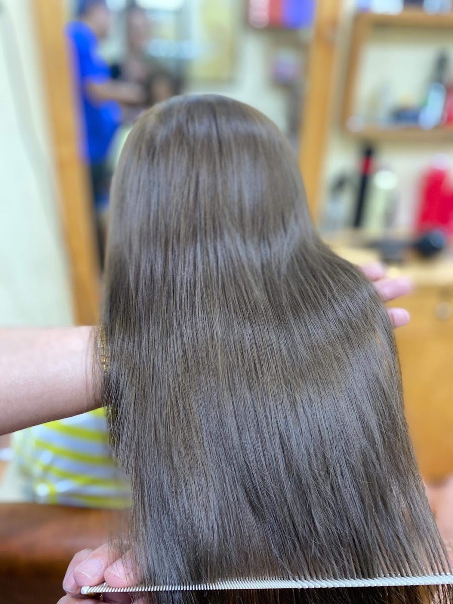 Ya Nguyễn Hair Salon Trendy