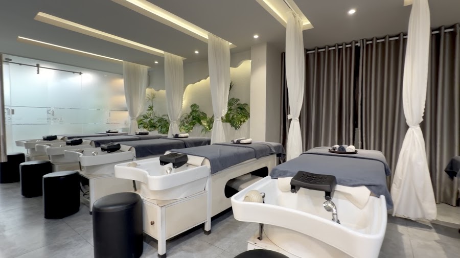 Salon Quốc Phong