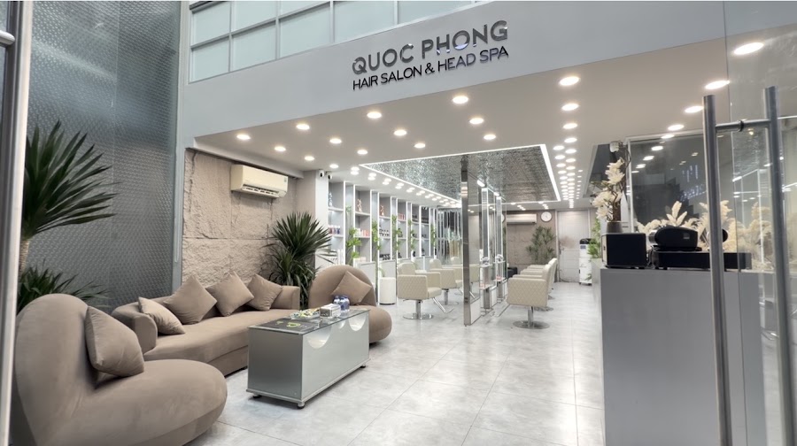 Salon Quốc Phong