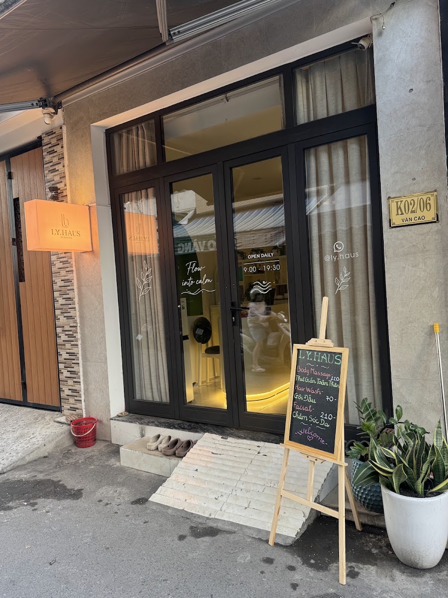 Ly.Haus Hair Wash - Body Massage - Facial