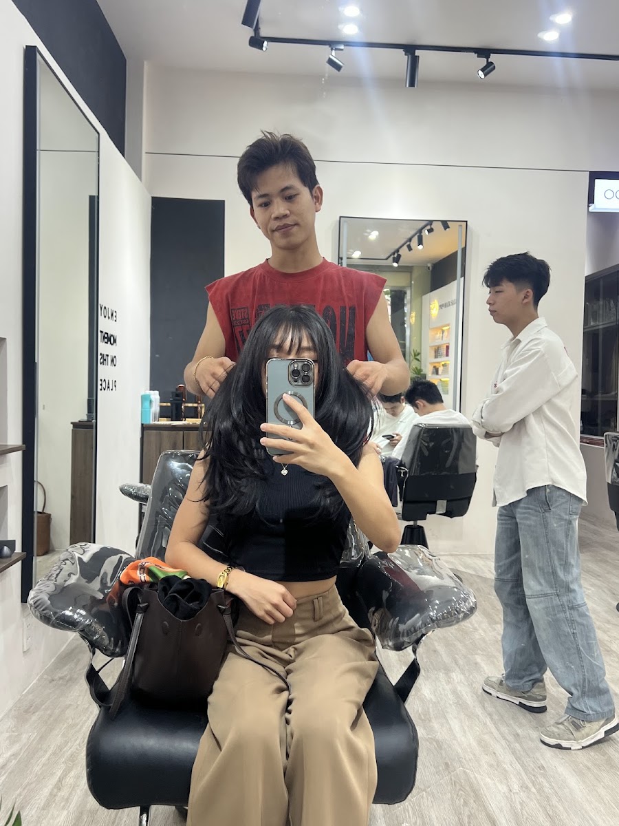 TRIO HAIR STUDIO-113 nguyễn hoàng,P.Hải Châu,Tp:Đà nẳng