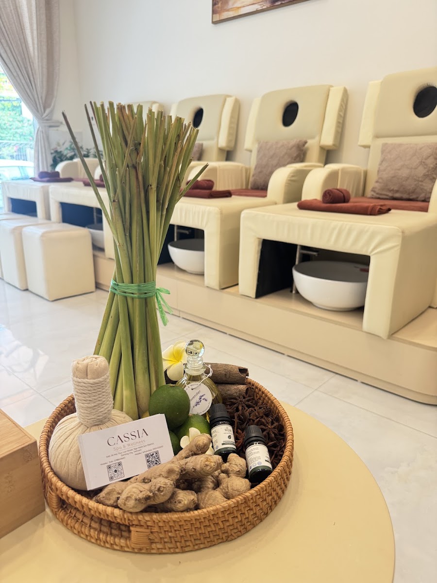 CASSIA Spa & Wellness - Massage, Shampoo and Facial