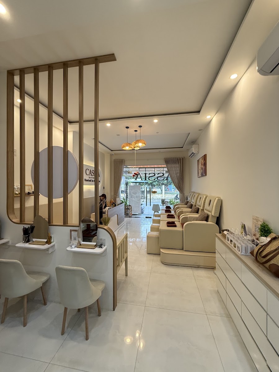 CASSIA Spa & Wellness - Massage, Shampoo and Facial