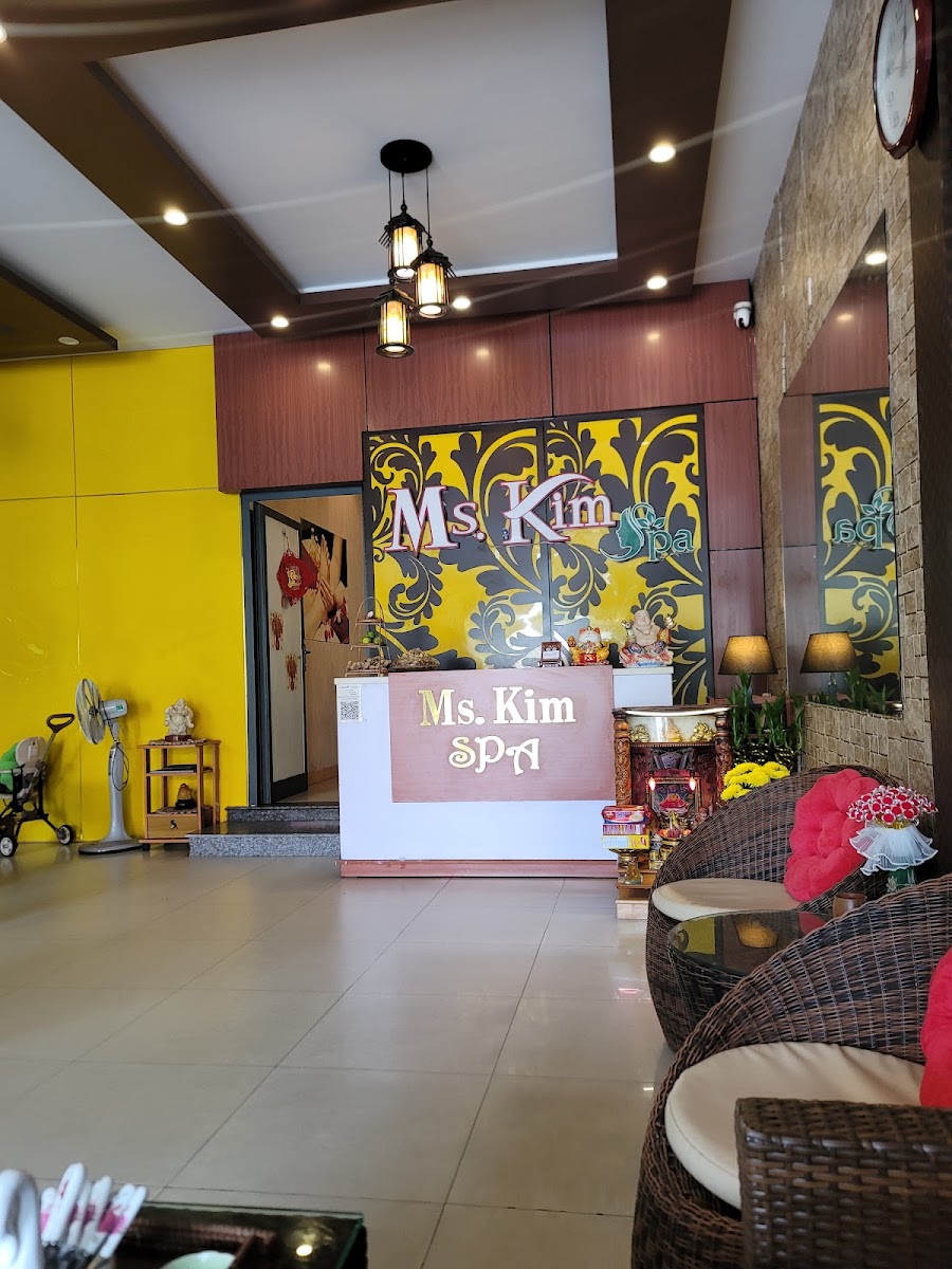 Ms. Kim Massage