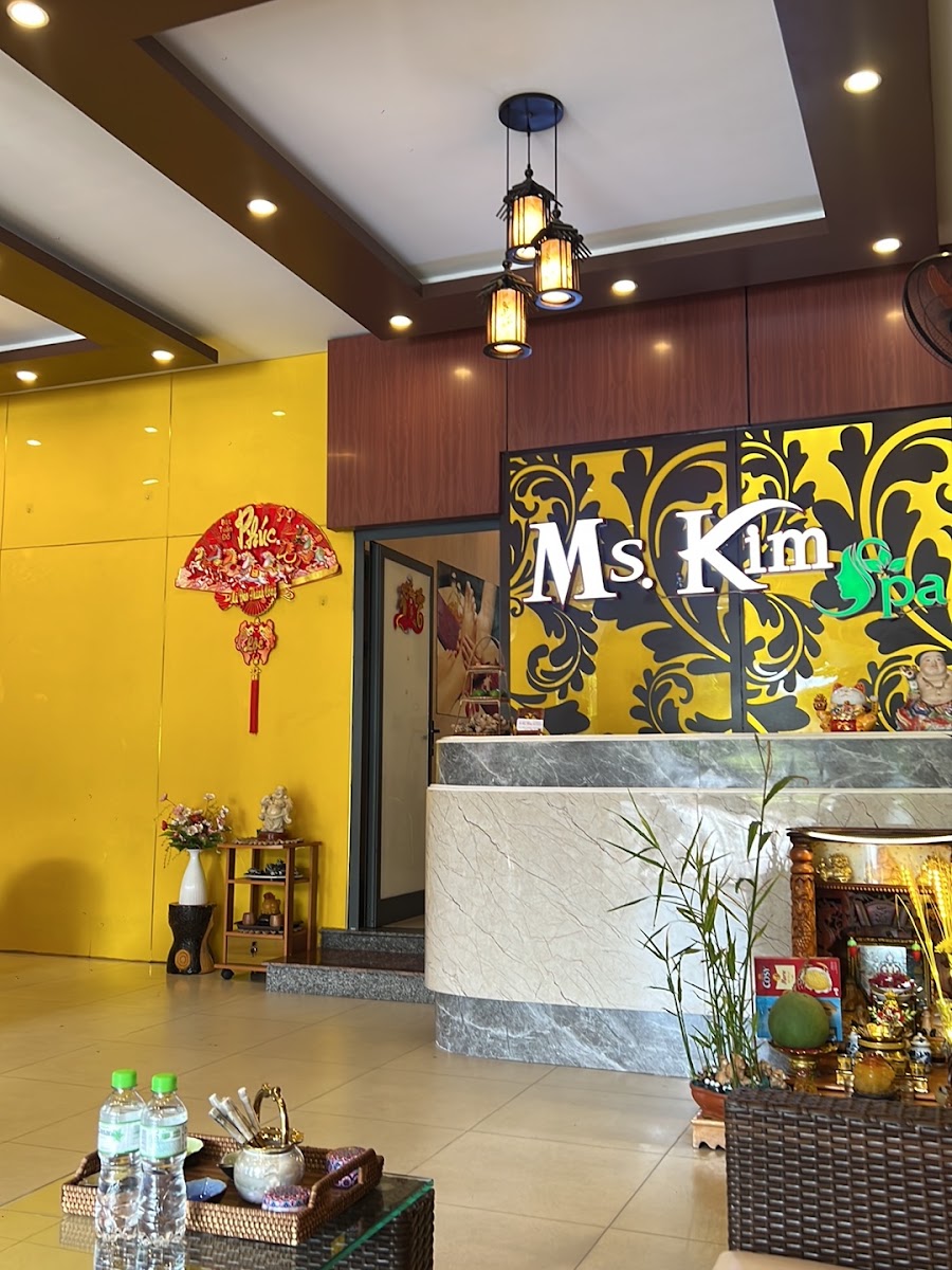 Ms. Kim Massage