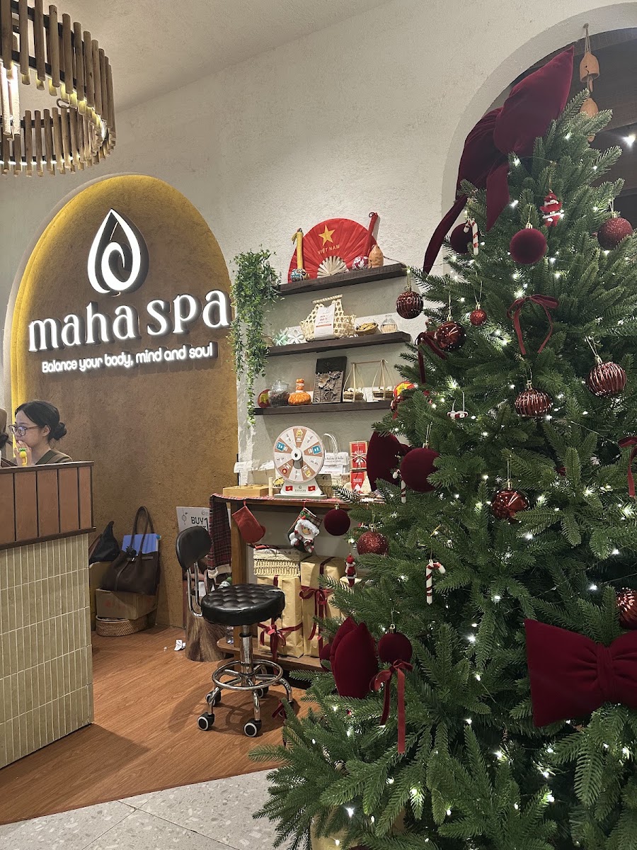 Maha Spa Signature - Massage, Facial, Shampoo