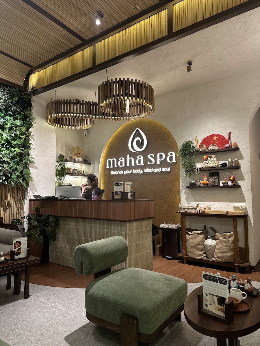 Maha Spa Signature - Massage, Facial, Shampoo